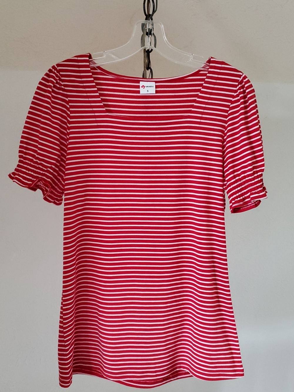 Red & White Striped Puff Sleeve Top - Casual Womenโs Tee